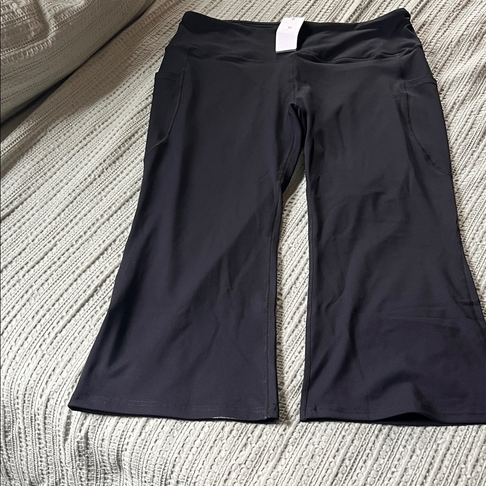 Baleaf Women's Black Cropped Flared Leggings